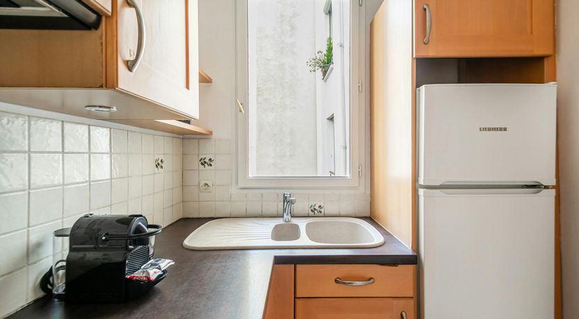 Photo of Parisian Aura