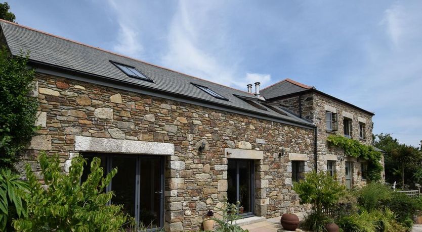 Photo of 5 Bed in Mount Hawke