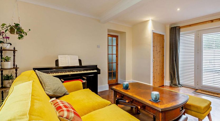 Photo of 1 Bed in Betws Yn Rhos