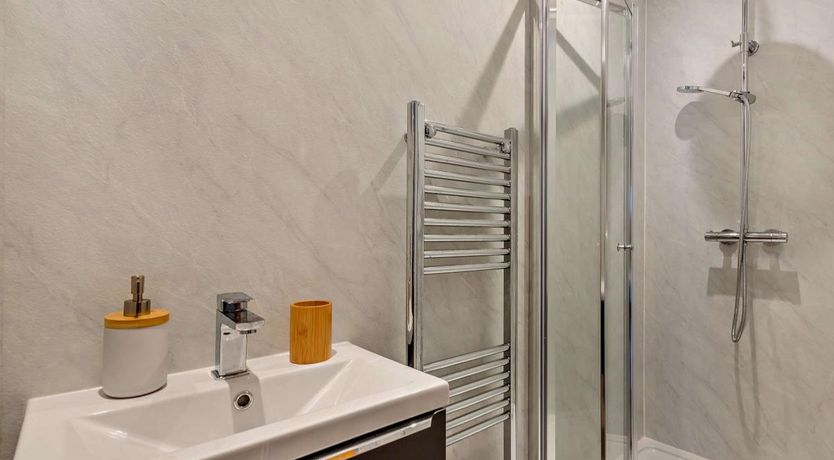 Photo of 1 Bed in Betws Yn Rhos