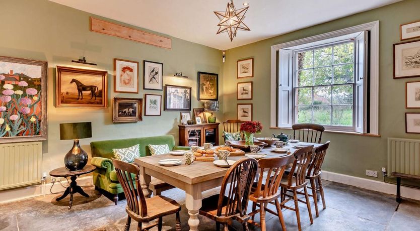 Photo of 5 Bed in Fitzhead