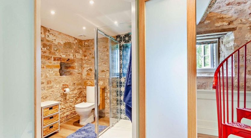 Photo of 1 Bed in Theale