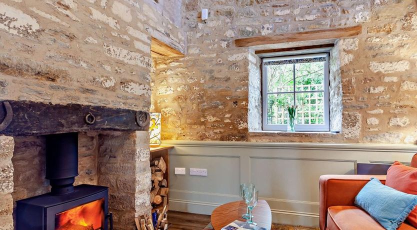 Photo of 1 Bed in Theale