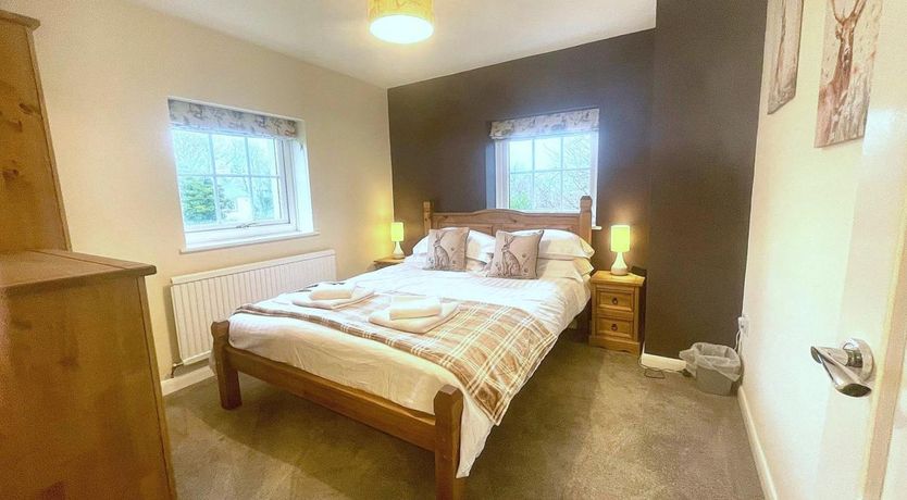 Photo of 3 Bed in Dean