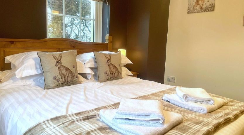 Photo of 3 Bed in Dean