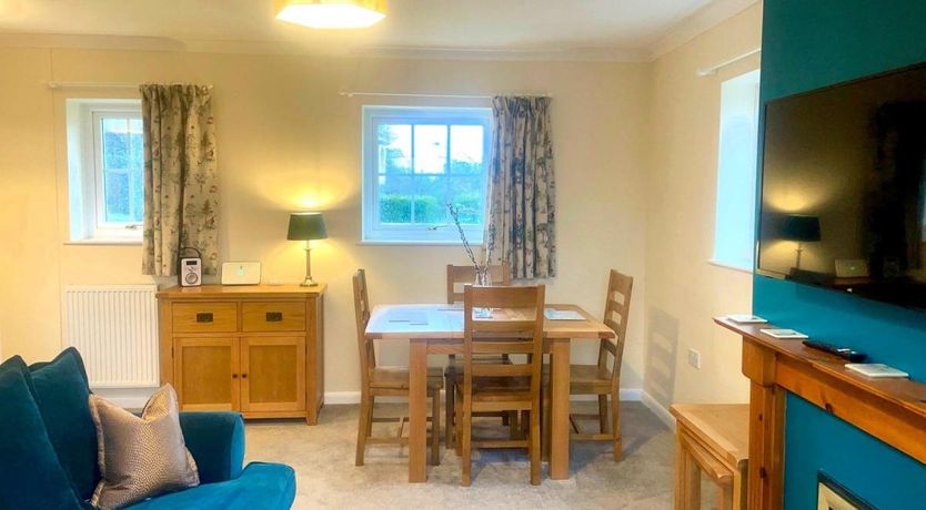 Photo of 3 Bed in Dean