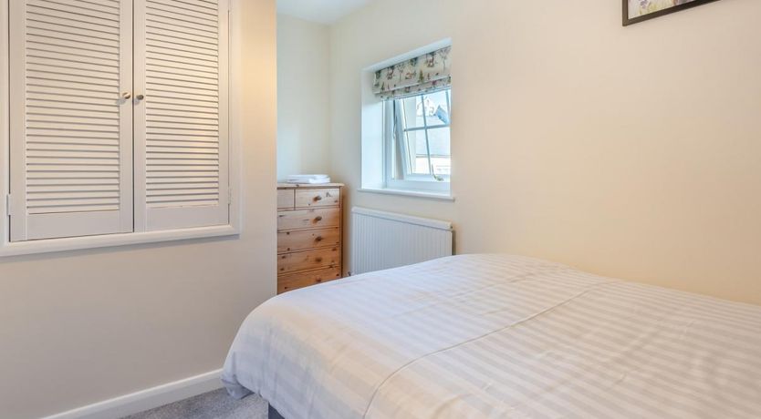 Photo of 3 Bed in Dean