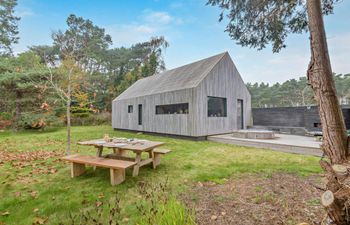 Cottage in Hampshire Holiday Home