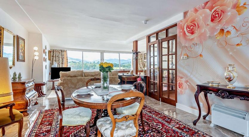 Photo of 3 Bed in Waterhead