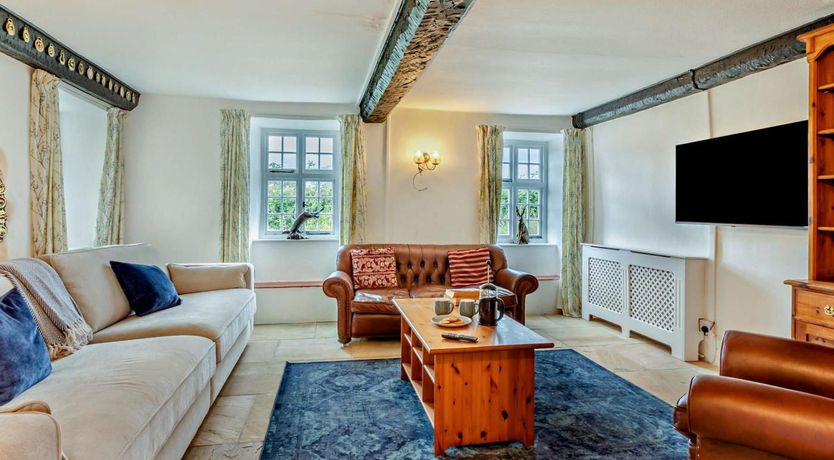 Photo of 6 Bed in Taunton