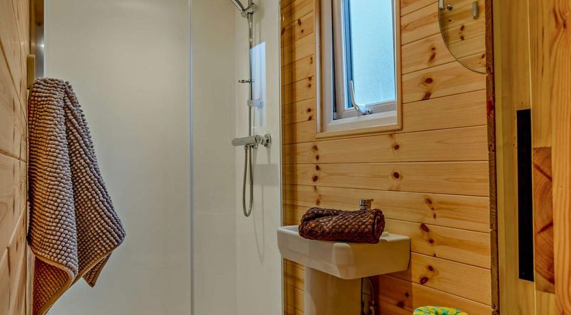 Photo of 2 Bed in Chale Green