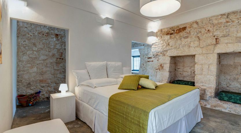 Photo of Cashmere & Stone