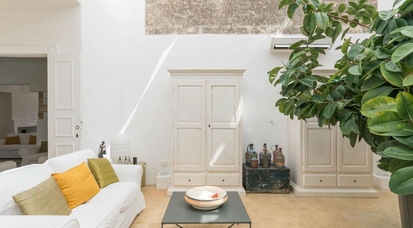 Photo of Cashmere & Stone