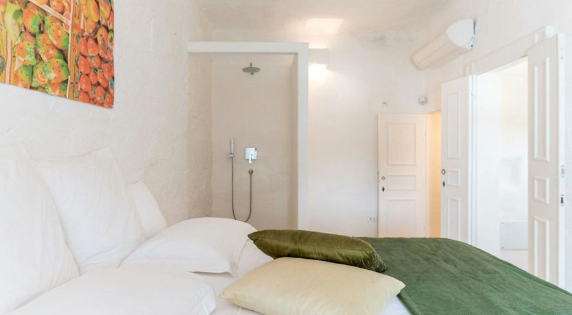 Photo of Cashmere & Stone