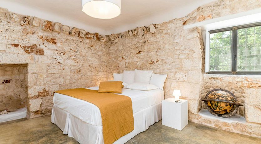 Photo of Cashmere & Stone