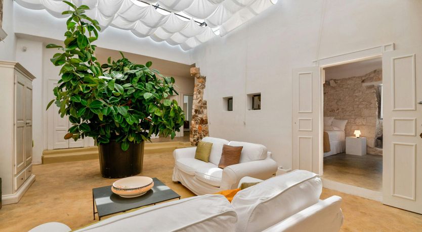 Photo of Cashmere & Stone