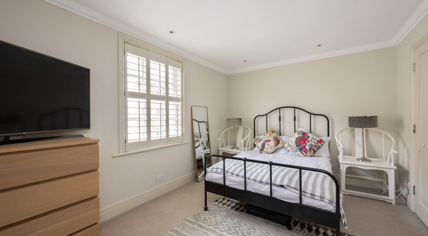 Photo of Seasons of the City