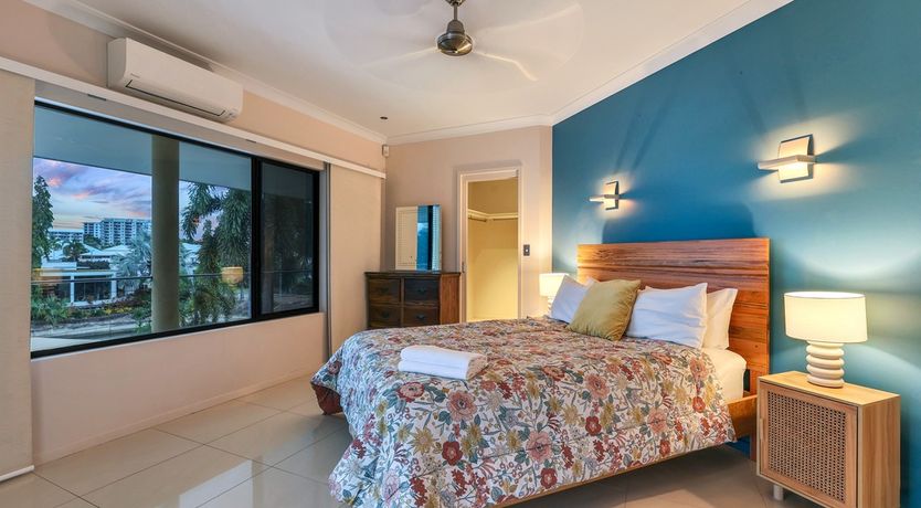 Photo of Darwin Seas