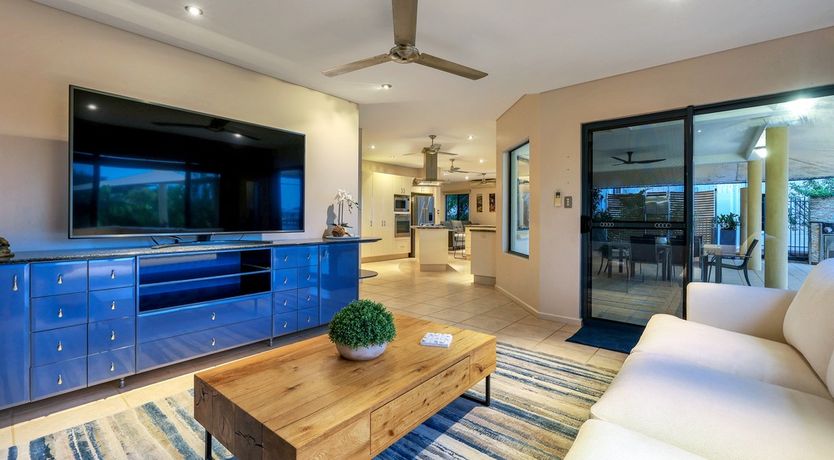 Photo of Darwin Seas