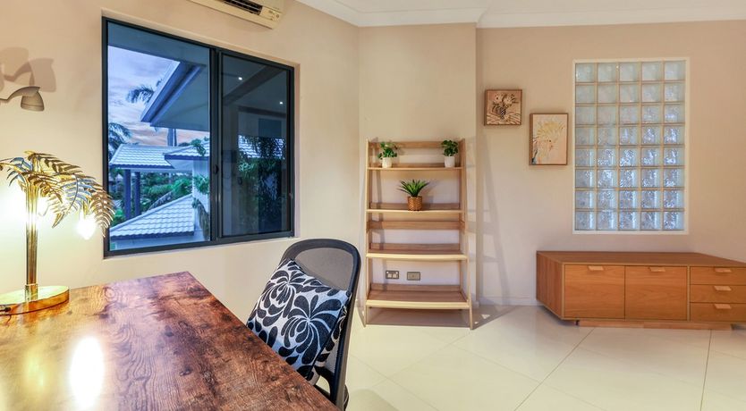 Photo of Darwin Seas