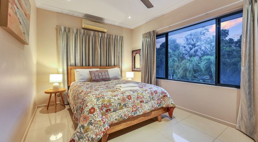 Photo of Darwin Seas