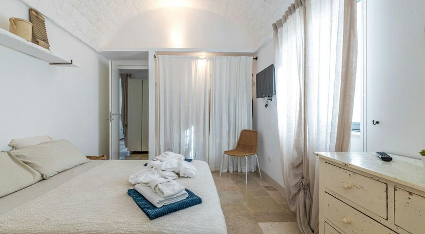 Photo of Ostuni Opal