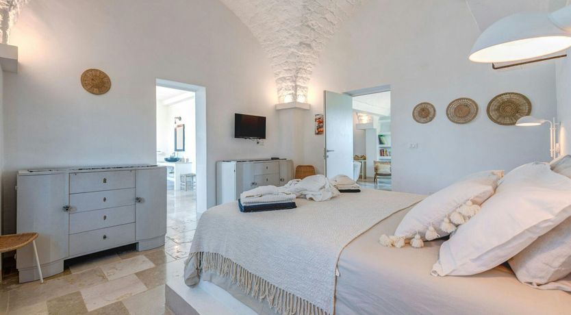 Photo of Ostuni Opal