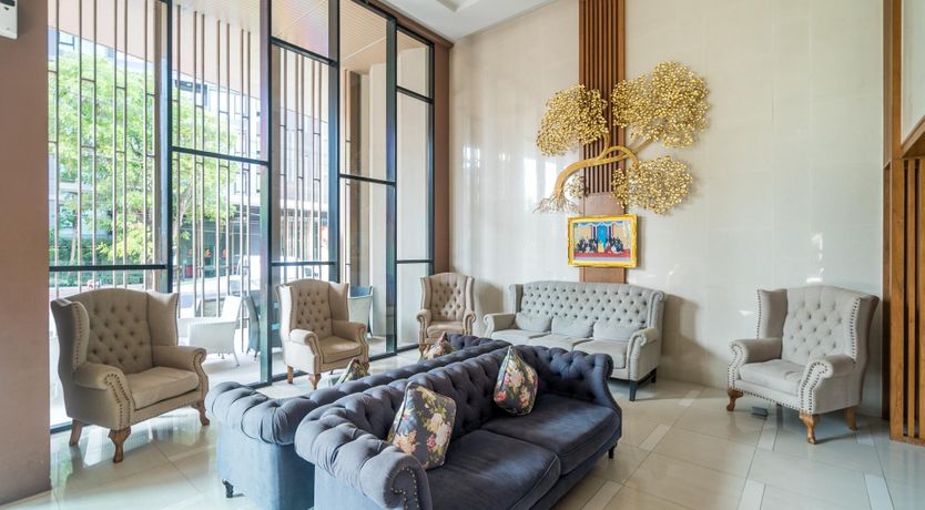 Photo of Thai Turquoise