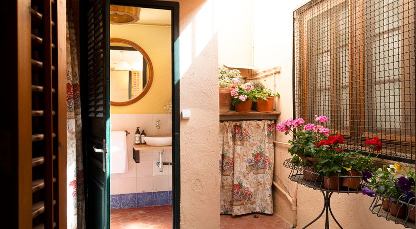 Photo of The Sunlight's Kiss