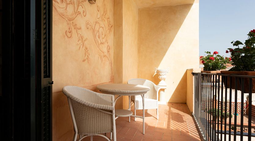 Photo of The Sunlight's Kiss