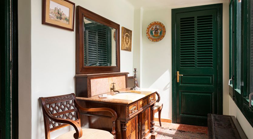 Photo of The Sunlight's Kiss