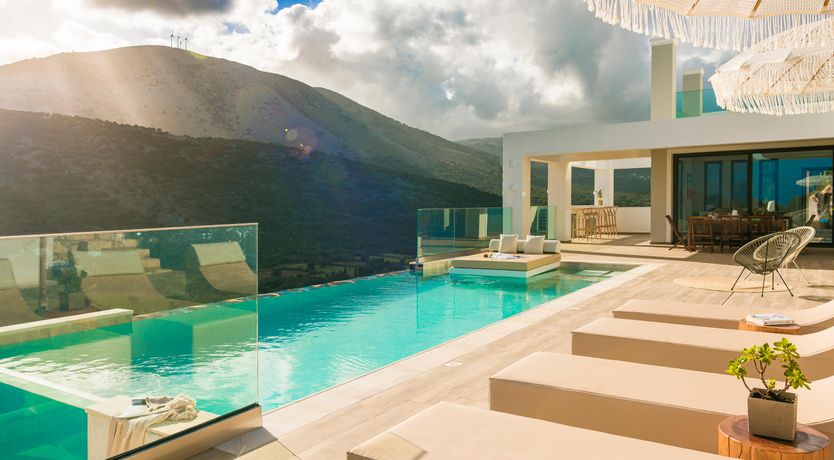 Photo of Infinite Horizons