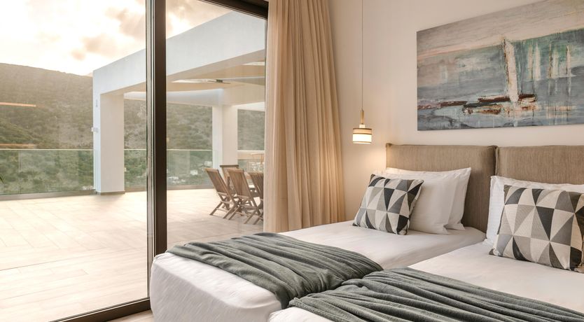 Photo of Infinite Horizons