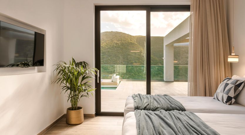 Photo of Infinite Horizons