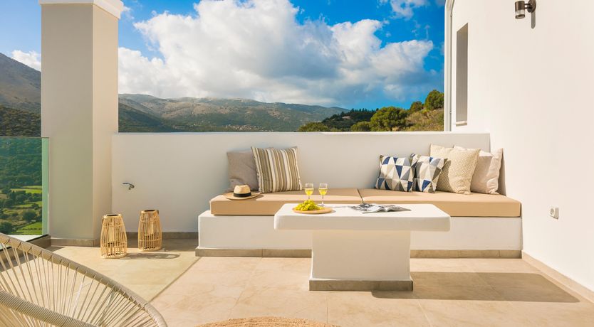 Photo of Infinite Horizons