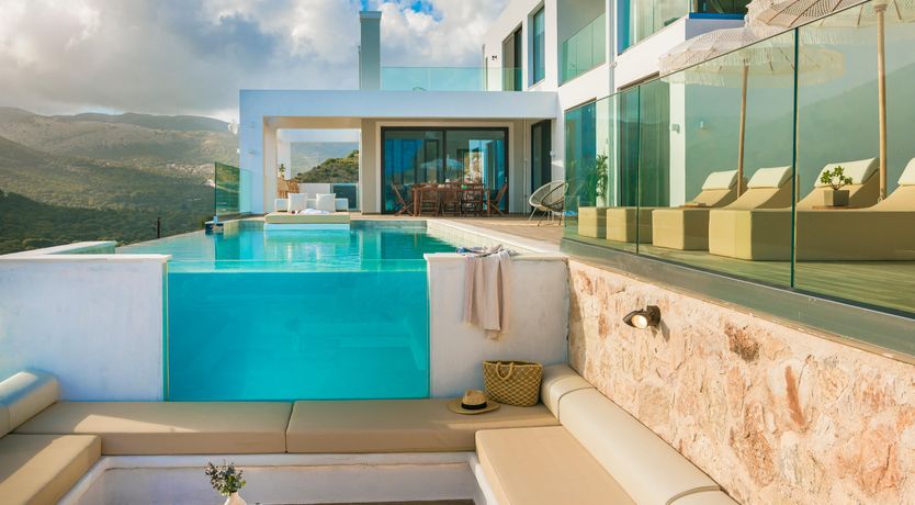 Photo of Infinite Horizons