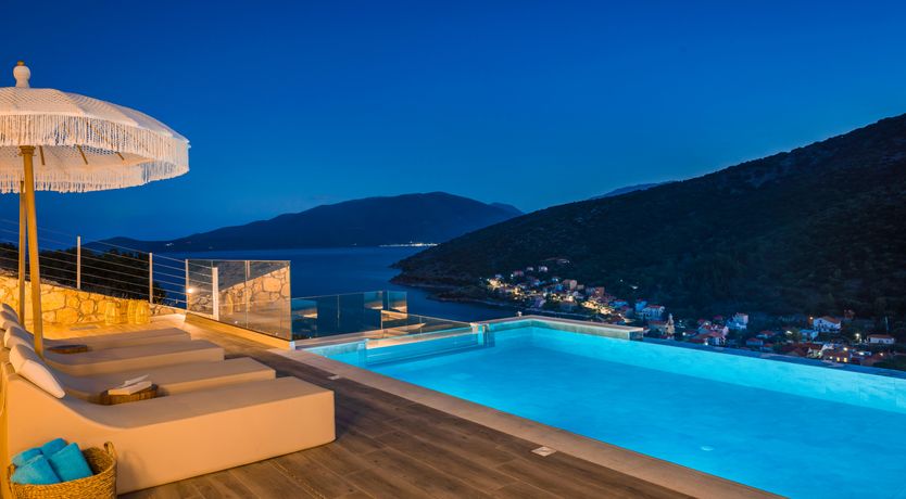 Photo of Infinite Horizons