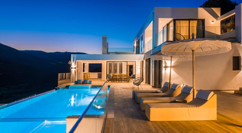 Photo of Infinite Horizons