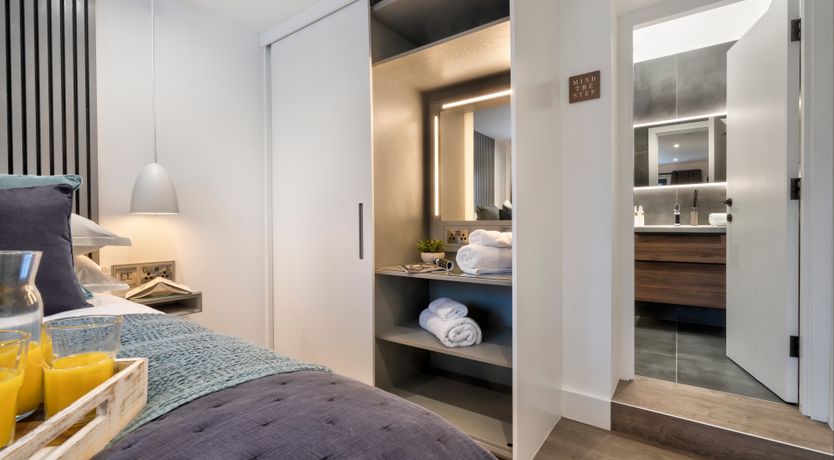 Photo of Lakeview Luxury