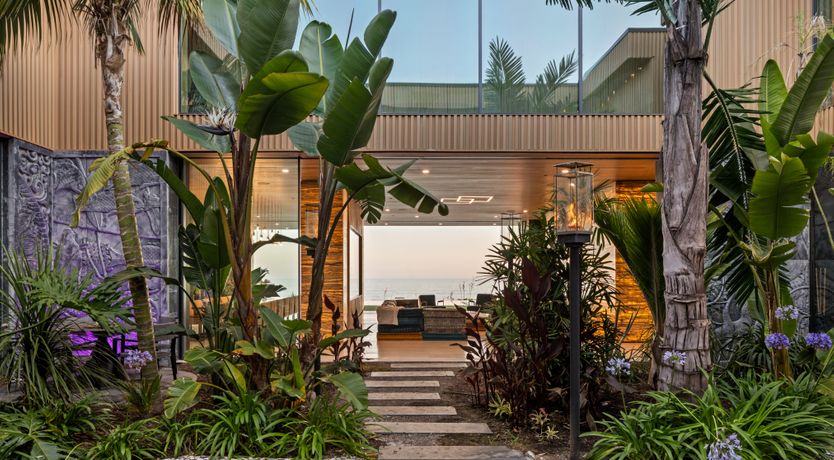 Photo of Pacific Portrait