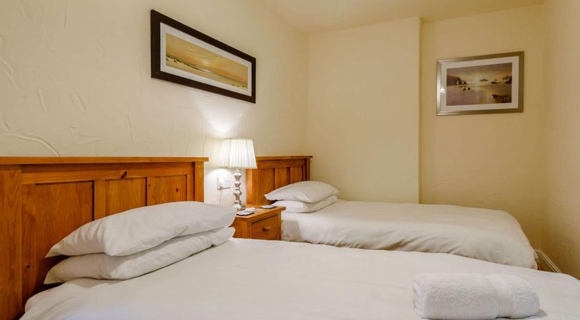 Photo of 3 Bed in Combe Martin