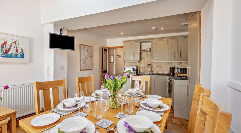 Photo of 3 Bed in Appledore