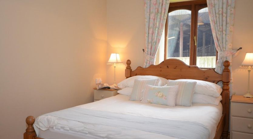 Photo of 4 Bed in Hartland