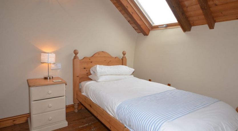 Photo of 4 Bed in Hartland