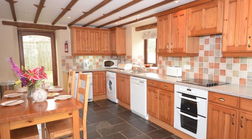 Photo of 4 Bed in Hartland