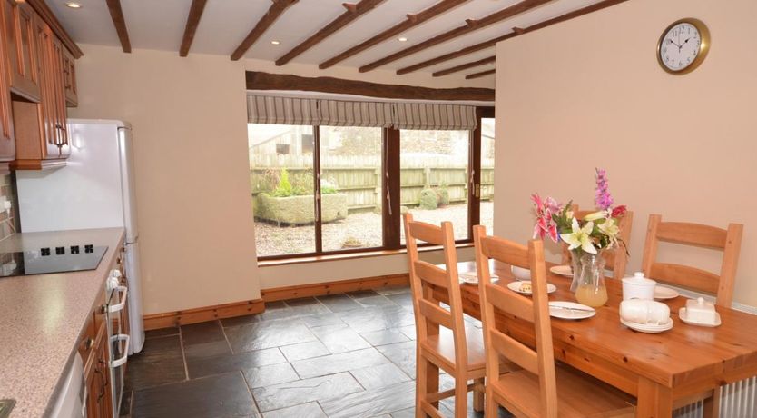 Photo of 4 Bed in Hartland