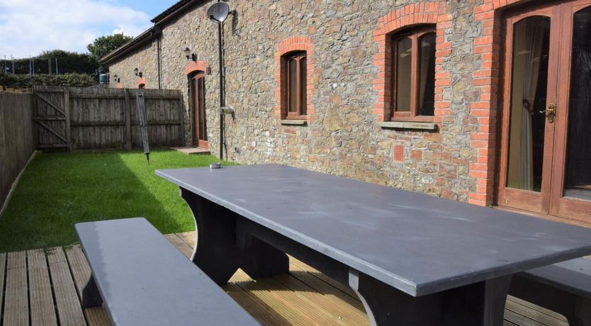 Photo of 5 Bed in Hartland