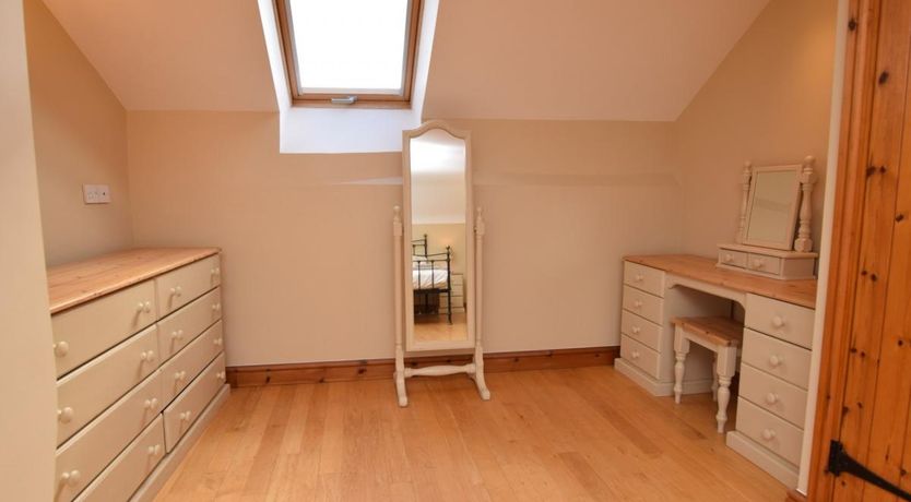 Photo of 5 Bed in Hartland