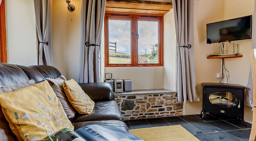 Photo of 1 Bed in St. Juliot