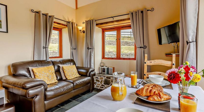 Photo of 1 Bed in St. Juliot